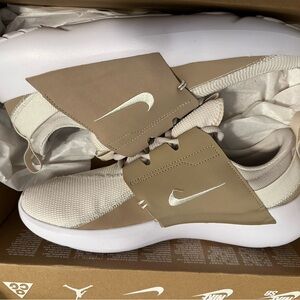 Nike Tan and Cream Athletic Shoes size 11